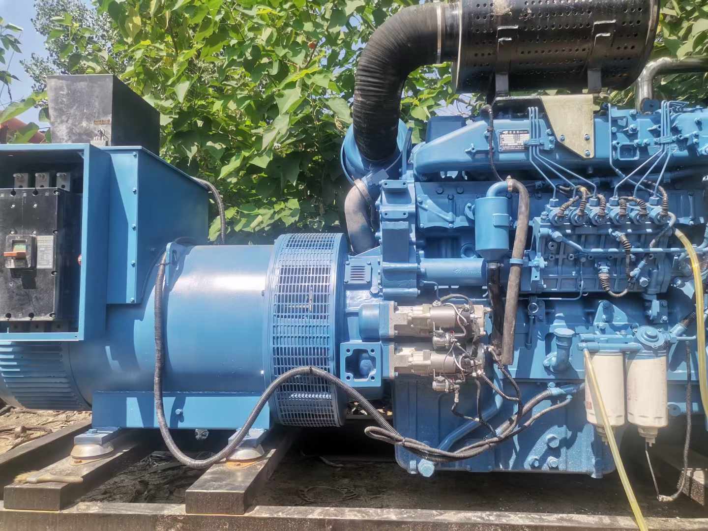 临安详细说明降低 800kW 柴油发电机输出电流波动的方法