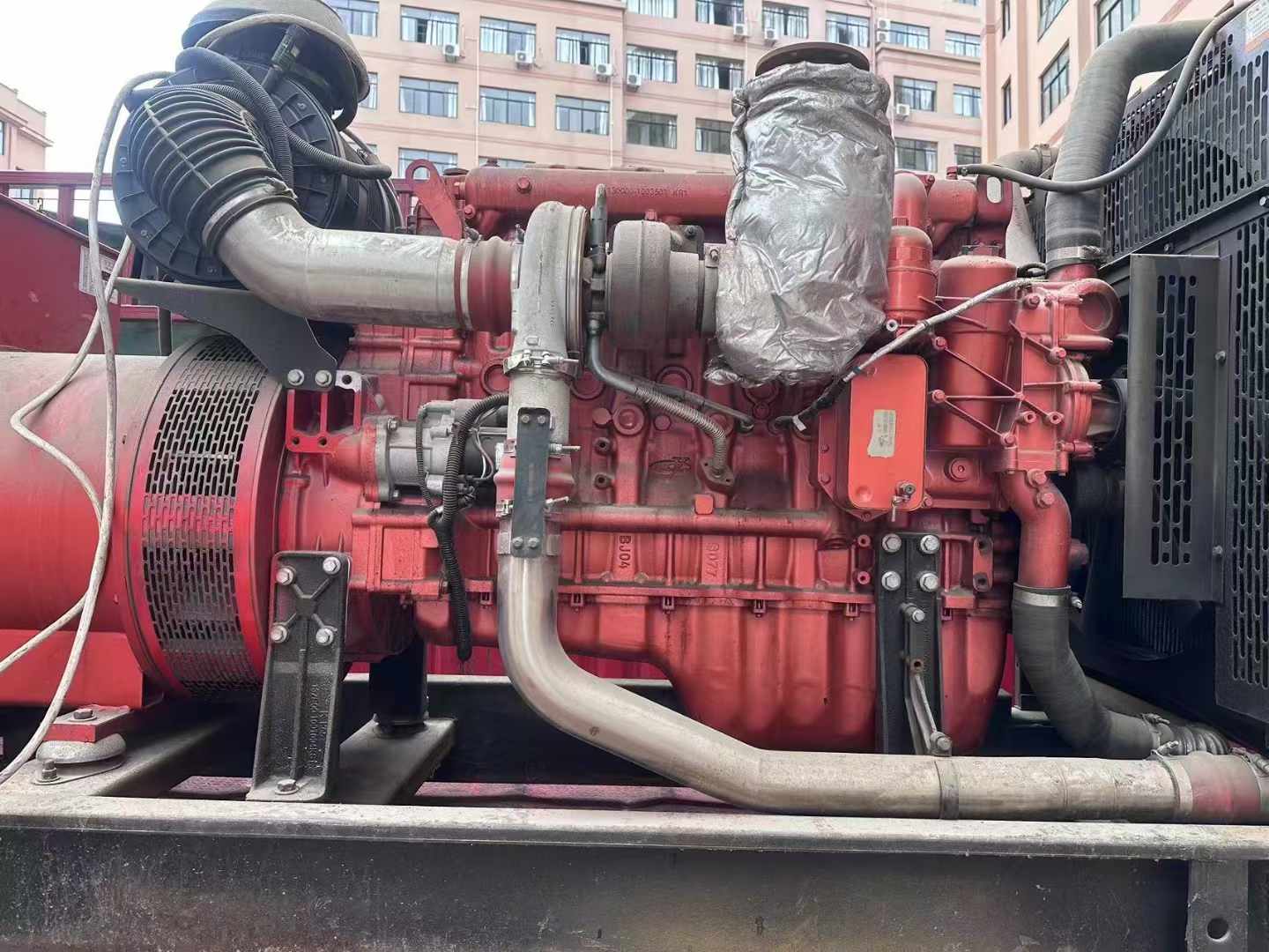 临安如何选择适合 600kW 柴油发电机组的过载保护器？
