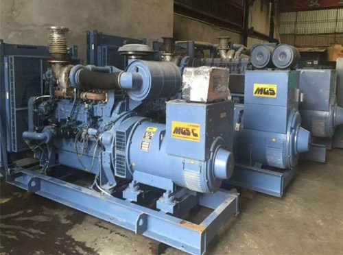 临安发电机组带负载降电压是什么原因照成的？